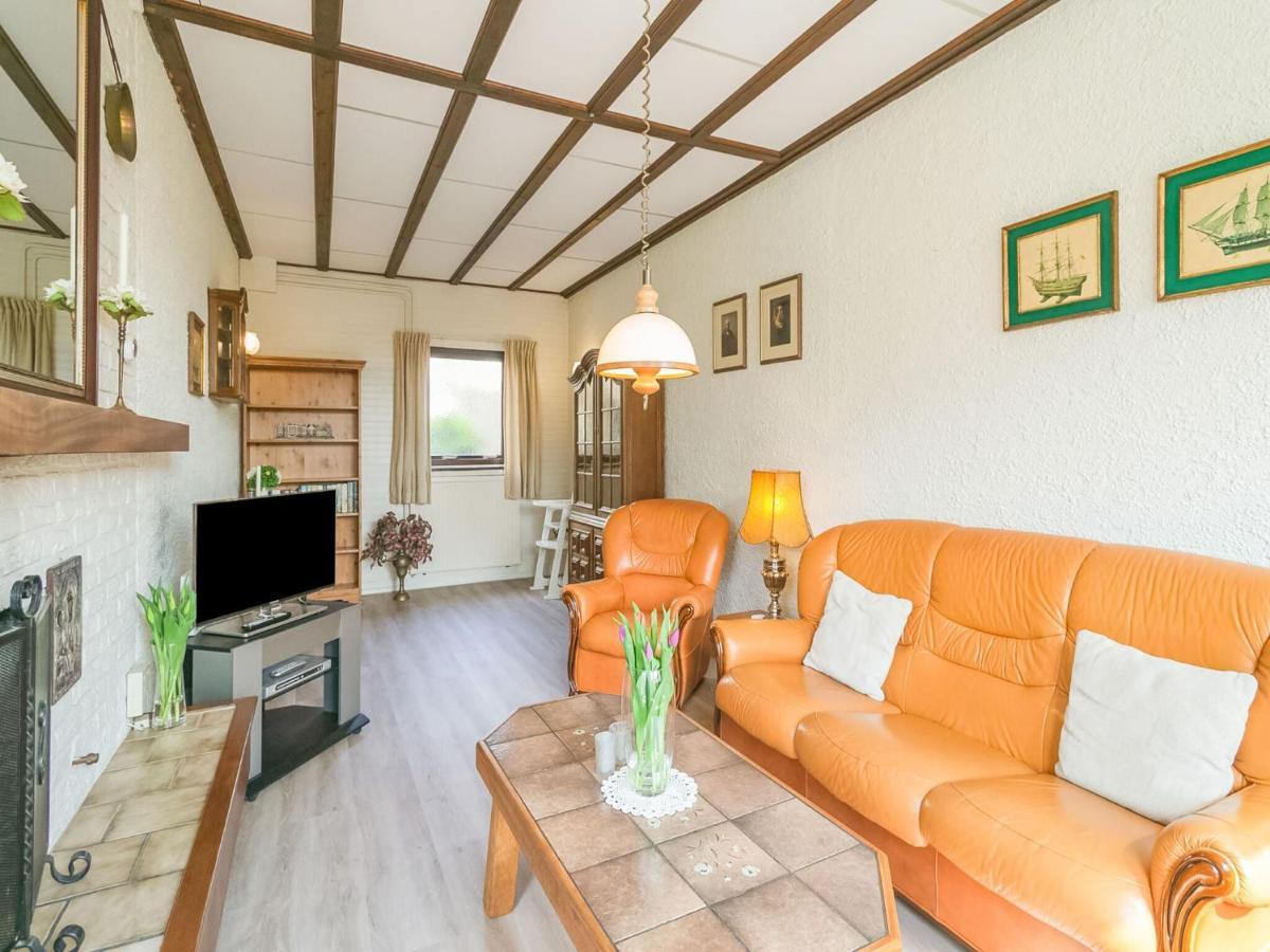 Holiday Home In Noordwijkerhout With Terrace Close To A Lake Bagian luar foto