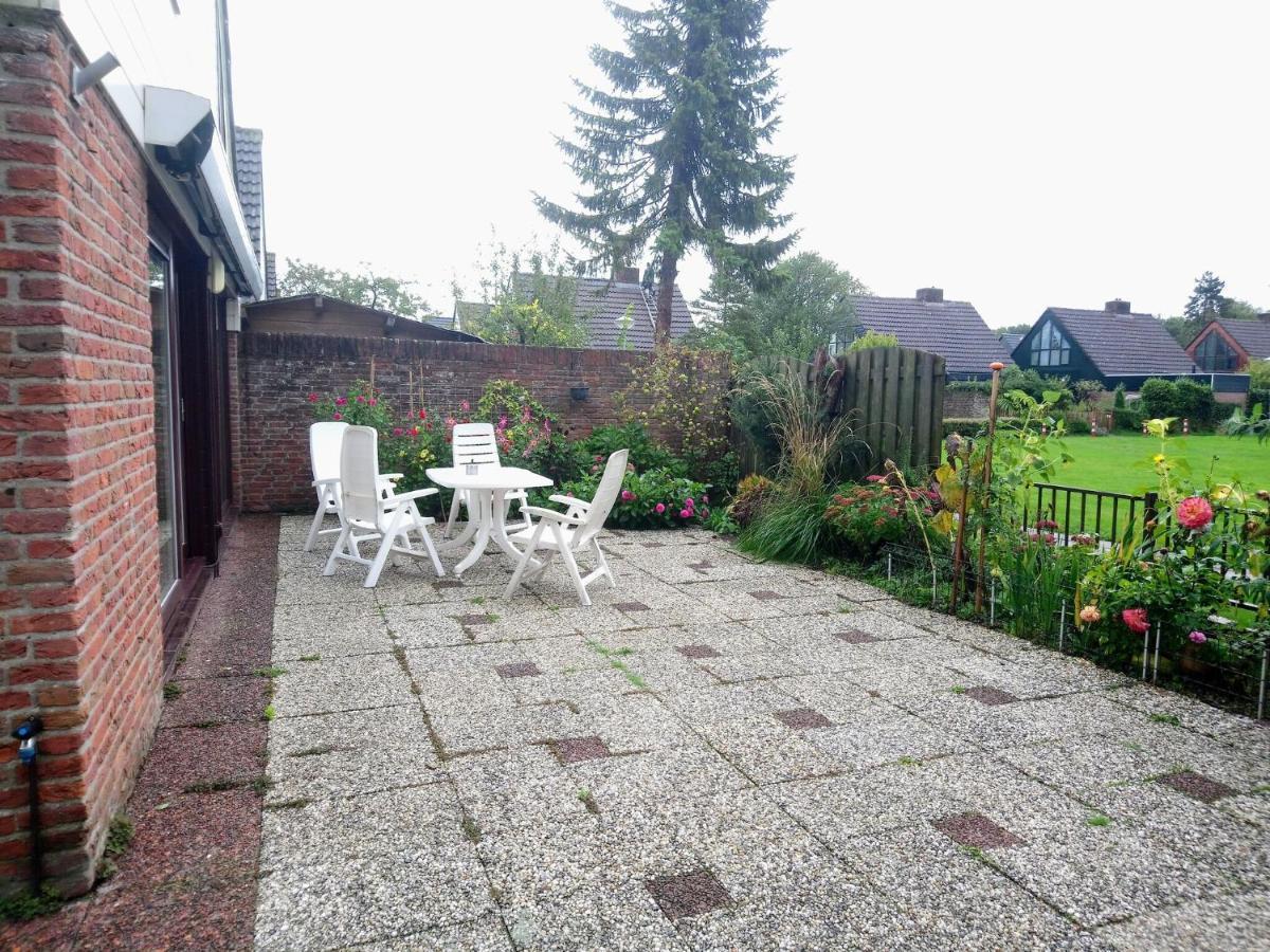 Holiday Home In Noordwijkerhout With Terrace Close To A Lake Bagian luar foto