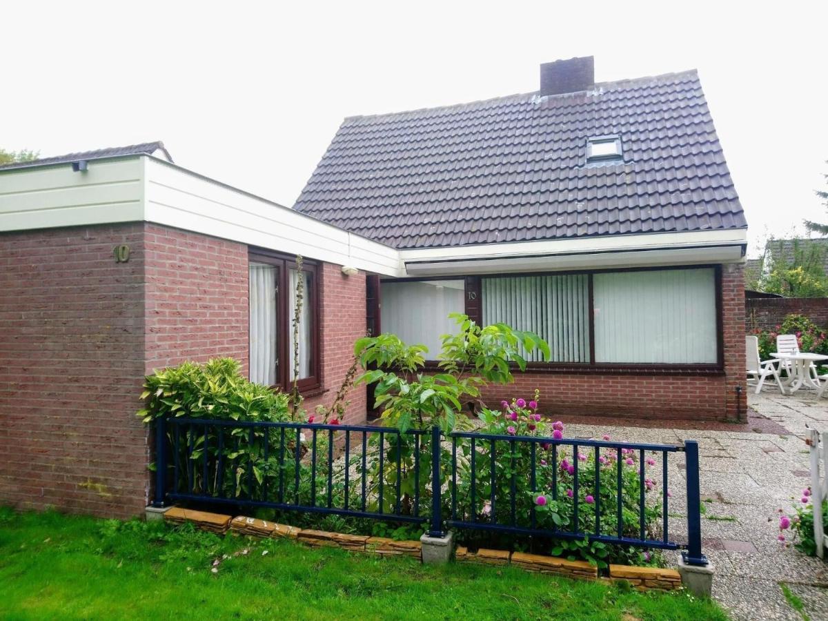 Holiday Home In Noordwijkerhout With Terrace Close To A Lake Bagian luar foto